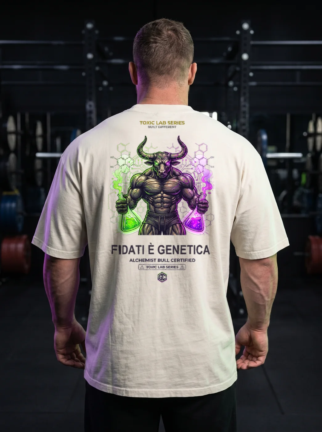 Fidati È Genetica — tee oversize bone da palestra, Alchemist Bull stampato sul retro